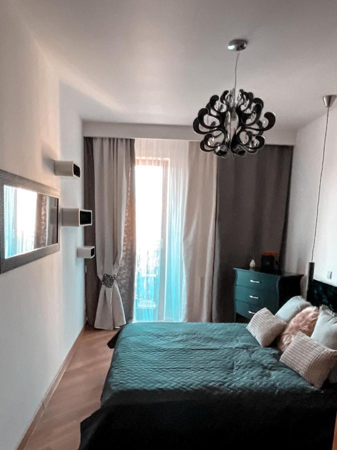 Apartament Solna 80 - Centrum Miasta Z Podziemnym Garazem Kielce Esterno foto