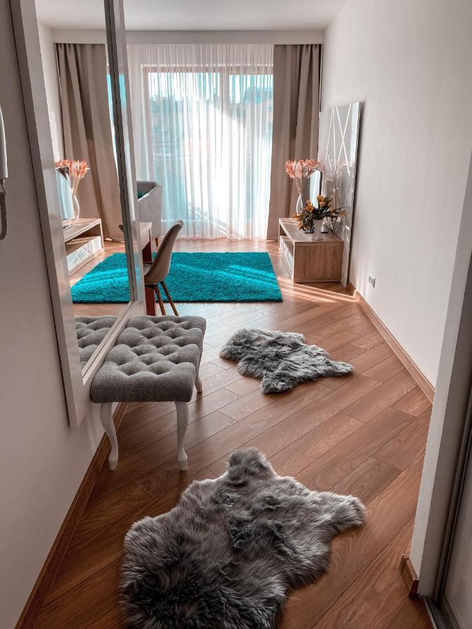 Apartament Solna 80 - Centrum Miasta Z Podziemnym Garazem Kielce Esterno foto