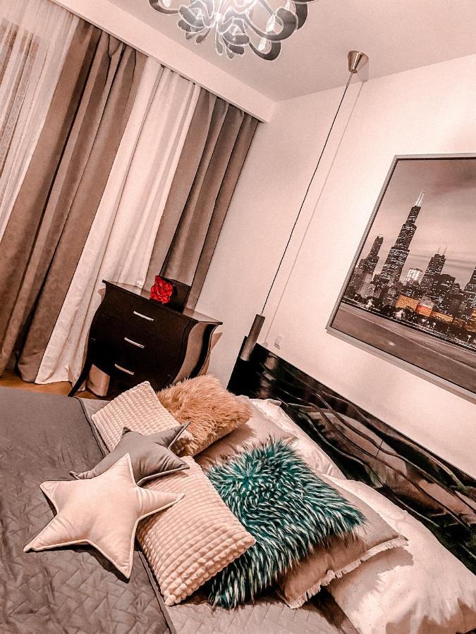 Apartament Solna 80 - Centrum Miasta Z Podziemnym Garazem Kielce Esterno foto